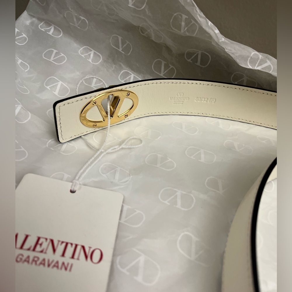 Valentino Garavani
The Bold Edition VLogo belt - Picture 10 of 12